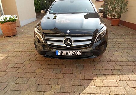 Mercedes-Benz GLA 200 Urban