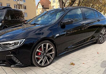 Opel Insignia GrandSport 2.0 BiTurboD 4x4 Automatik GSI