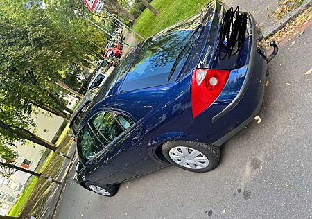 Ford Mondeo 1.8 Trend