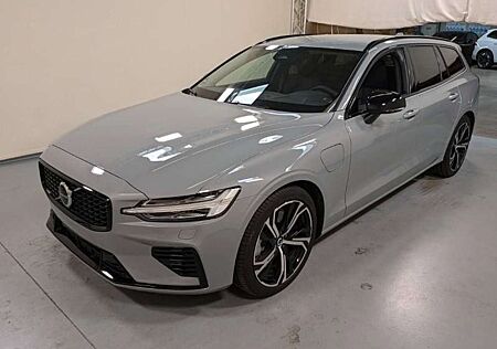 Volvo V60 T6 Plus Dark Recharge Plug-In Hybrid AWD*AHK