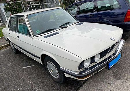 BMW 525e 525 Orginalzustand Oldtimer