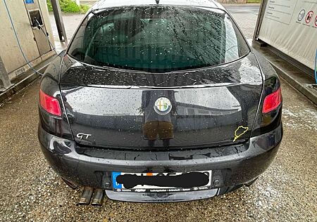 Alfa Romeo GT 1.9 JTD M-Jet DPF Distinctive