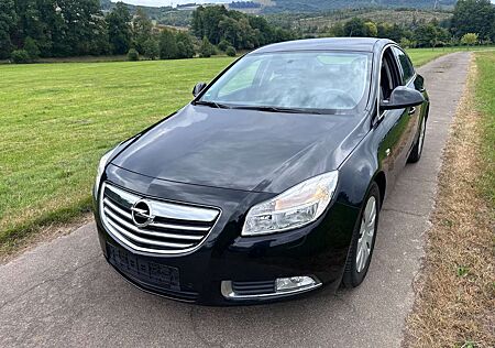 Opel Insignia A Lim. Edition 160ps Diesel 1. Hand
