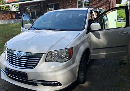 Lancia Voyager Voyager 2.8 CRD16v Platinum