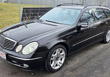 Mercedes-Benz E 240 E-Klasse T-Modell T Avantgarde