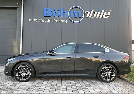 BMW i5 eDrive40/AC Professional/HUD/Travel/IonicGlow