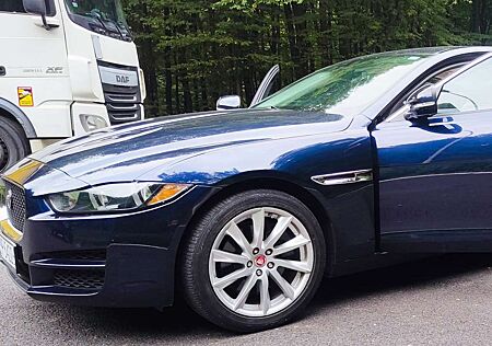 Jaguar XE 2.5 T 240hp