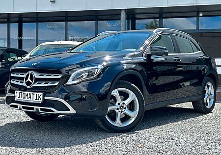 Mercedes-Benz GLA 180 *Navi*RFK*SHZ*LED*Volllder*wenigKm*1.Hand