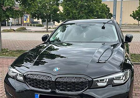 BMW 330 e Advantage | 292 PS