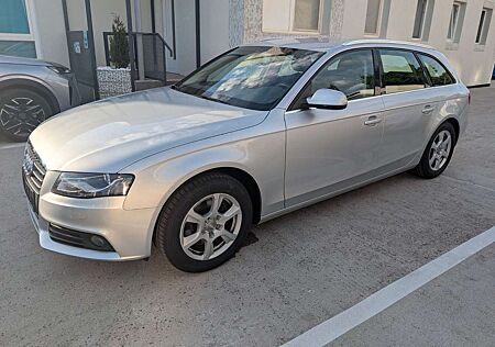 Audi A4 Avant Attraction Navi-MMI Steuerkette neu