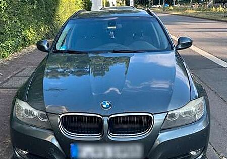 BMW 320d 320 DPF Touring Aut.