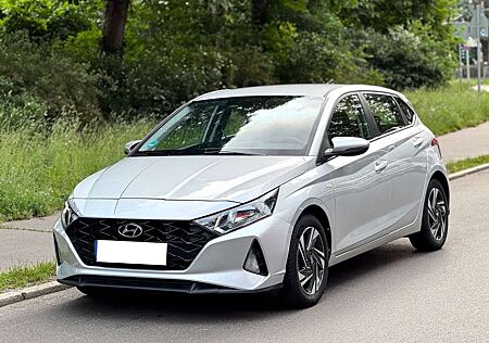 Hyundai i20 Automatik Kamera mit Garantie