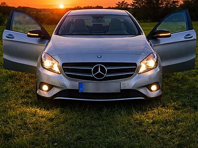 Mercedes-Benz 200
