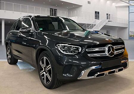 Mercedes-Benz GLC 220 Panorama Standheizung LED AHK