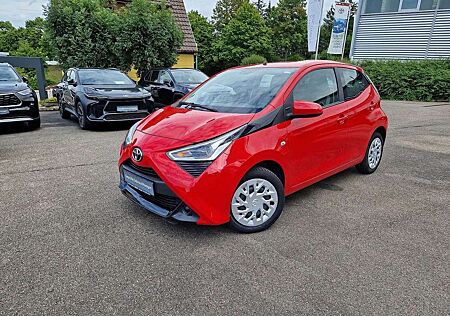 Toyota Aygo 5-Türer x-play