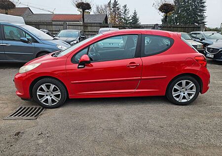 Peugeot 207 Sport, 8-fach bereift