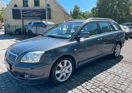 Toyota Avensis KOMBI 2.0 EXECUTIVE*NAVI*KLIMA*PDC*