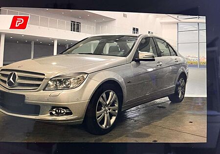 Mercedes-Benz C 220 CDI DPF BlueEFFICIENCY Avantgarde