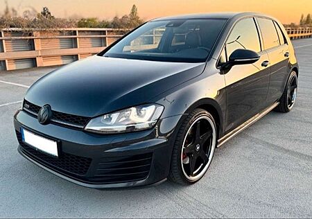 VW Golf Volkswagen GTD GTD DSG NAVI/LEDER/XENON/SHZ/STAND-H/DCC/RFK