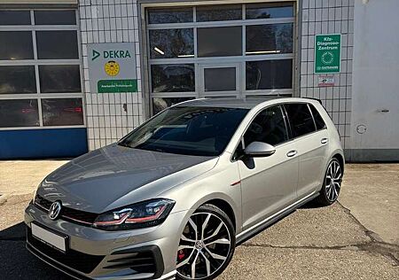 VW Golf GTI Volkswagen Performance*Navi*Klima*PDC*LED*SHZ*ACC*