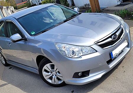 Subaru Legacy 2.0i Trend