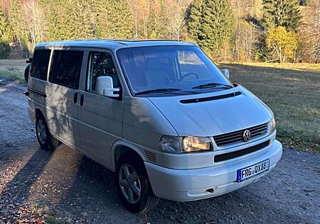 VW T4 Multivan Volkswagen Multivan+T4+TDI7DC+UY2