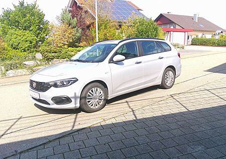 Fiat Tipo Easy NAVI-PDC TOPZUSTAND