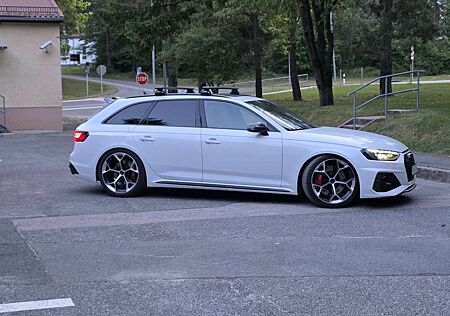 Audi RS4 Avant Competition Plus