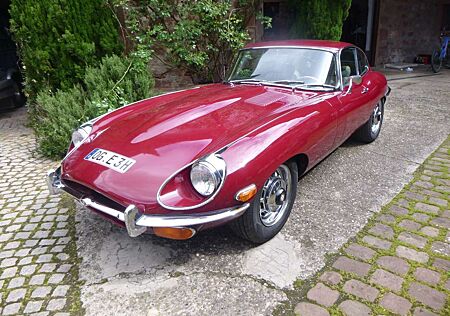 Jaguar E-Type Coupe Serie 2 unrest. mit Patina LHD