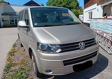 VW T5 Multivan Volkswagen Multivan BMT Highline