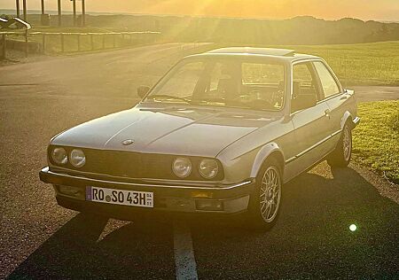BMW 325e 325