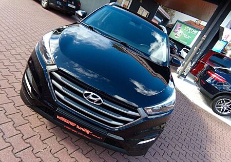 Hyundai Tucson blue Classic 2WD, LED , Navi