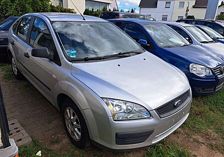 Ford Focus * Tüv 09/2026 - Klimaanlage *