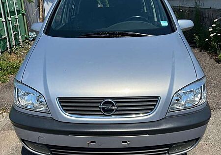 Opel Zafira 1.8 Elegance