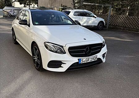 Mercedes-Benz E 220 d AMG-Night9G Widscreen