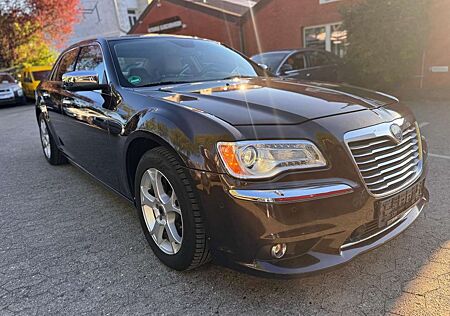 Lancia Thema 3.0L CRD Executive*Panorama*LED*20-Zoll*VA