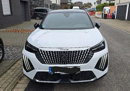 Peugeot 2008 PureTech 130 EAT8 GT