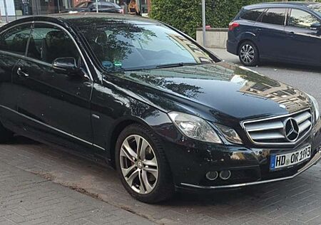 Mercedes-Benz E 250 E-Klasse Coupe CGI Coupe BlueEFFICIENCY Automatik