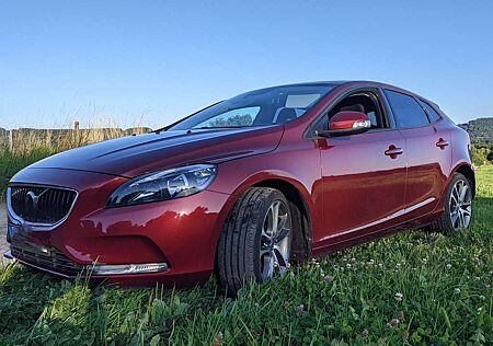 Volvo V40 gebraucht kaufen Volvo V40 D2 Momentum
