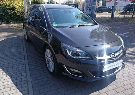 Opel Astra J Sports Tourer Exklusiv