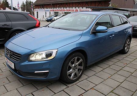 Volvo V60 D5 AWD Geartronic Momentum BiXenon Navigation Temp