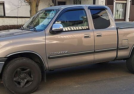 Toyota Tundra SR5
