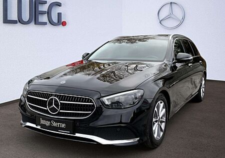 Mercedes-Benz E 220 d T AVANTGARDE+KEYLESSGO+DISTRONIC+360°