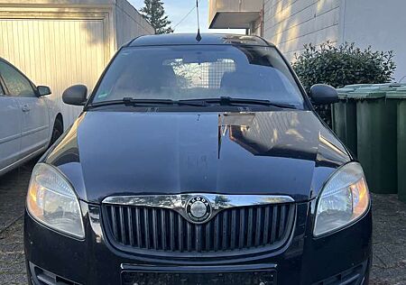 Skoda Praktik 1.4 16V LPG Gasanlage Klima