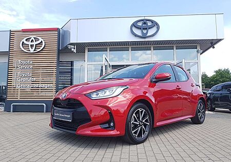 Toyota Yaris Hybrid - Team D - m.Comfort-Paket +Allwetterreifen