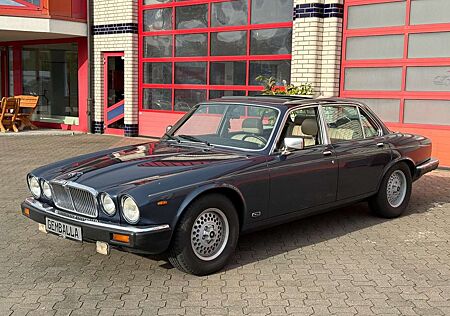 Jaguar XJ12 GEPFLEGT, H-ZULASSUNG, HU 06/2027