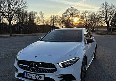 Mercedes-Benz A 250 7G-DCT AMG Line