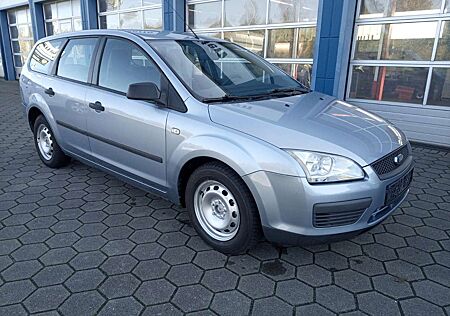 Ford Focus Turnier Trend/AHK/HU neu