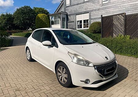 Peugeot 208 CCHMZ0