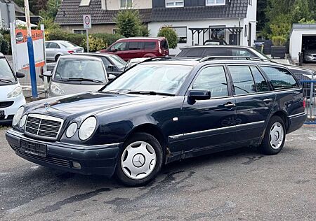 Mercedes-Benz E 240 T ELEGANCE